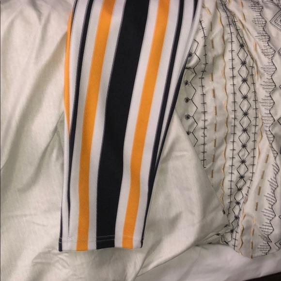 Fun multicolored pants - Picture 3 of 5